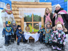 Шуми, Масленица Шуми, Масленица.